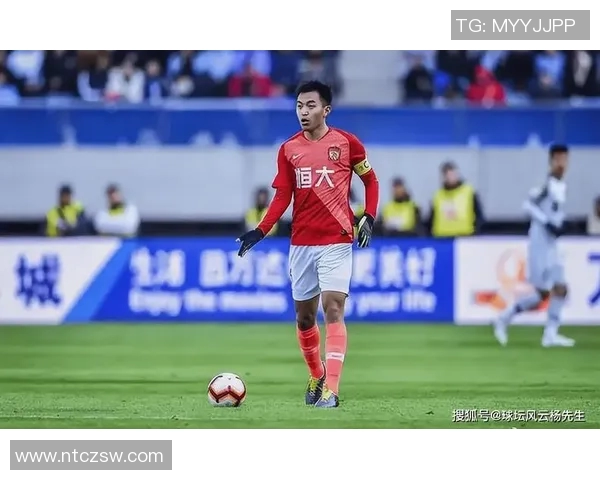 中国著名男足球运动员退役完整名单及辉煌职业生涯回顾 中国著名男足球运动员退役完整名单及辉煌职业生涯回顾