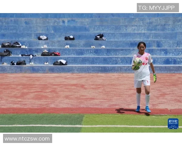 女性足球运动员如何选择适合自己的足球鞋提高比赛表现 女性足球运动员如何选择适合自己的足球鞋提高比赛表现